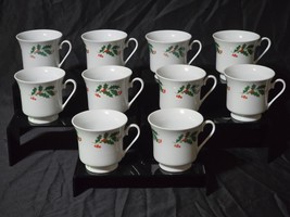 Set Of 10 Coffee Tea Cups Holly And Berries Pattern - Christmas Holidays... - $382.06 MXN