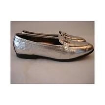 Vintage 1960s Ladies Loafers - Silver Shiny Leather Flats - Slip on Loafers - £30.96 GBP