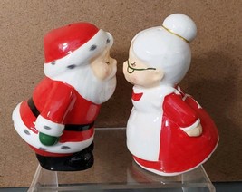 Kissing Santa And Mrs Claus Christmas Salt &amp; Pepper Shaker Set Ceramic w... - €21,84 EUR