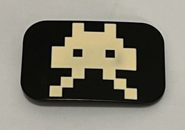 Space Invader belt buckle- vintage 8 bit video game nemesis enamel on metal - £11.17 GBP