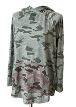 LuLaRoe Green Brown Pink Sz M Camo Long Sleeve Hooded Camouflage Shirt - £14.84 GBP