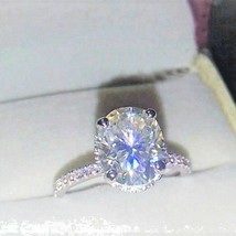 Belle bague de fiançailles en diamant taille ovale de 2,65 ct en or blanc... - £195.31 GBP