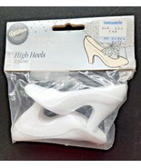 Vintage 1992 Wilton White Slippers Cake Topper Party Favors New Package U93 - £4.73 GBP