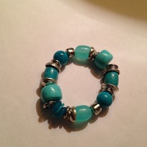 large beaded turquoise colored bracelet - £19.18 GBP