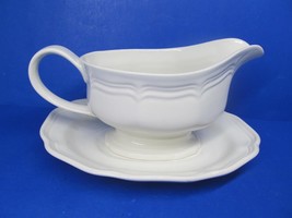 Mikasa French Countryside White Gravy Boat With Underplate VGC - £38.55 GBP