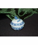 Vintage HUTSCHENREUTHER BLUE ONION Trinket Box  2-1/2&quot; ANTIQUE - £25.31 GBP