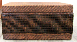 Vintage Woven Wicker Hinged Lid Chest 32&quot; x 17&quot; - £139.91 GBP