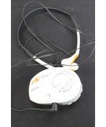 Sony Walkman SRF-M85V Portable FM/AM Radio w/ belt clip + headphones - $375.38 MXN