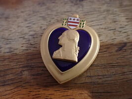 UNITED STATES NAVY US ARMY US AIRFORCE US MARINE CORPS PURPLE HEART BX 9  - $89.99