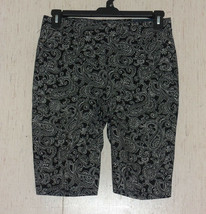 Nwt Womens $44 Rafaella Comfort Black W/ Paisley Pull On Bermuda Short Size 10 - £20.92 GBP