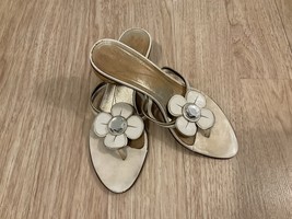 Kate Spade Sandals White  Flower Crystal Gold Heel Women’s size 7.5 M - £22.42 GBP