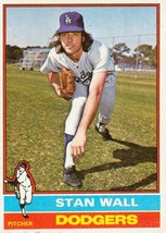1976 Topps Stan Wall 584 Dodgers EX - £0.78 GBP