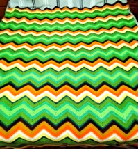 Crochet Handmade Dona Warner Chevron Afghan 55&quot;x68&quot; Green Yellow Brown White Tan - £81.67 GBP