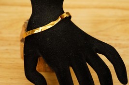 Sergio Lub Costume Jewelry Cuff Bracelet 5MM Wave Freeform Brass Metal - $19.79