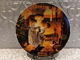 Somebody&#39;s Up There Christmas 1979 Norman Rockwell Knowles China Collector Plate - £14.41 GBP