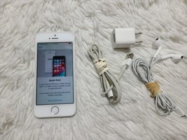 LOCKED Apple iPhone 5s A1533 16GB White/Silver iOS Smartphone Phone Head... - $19.46