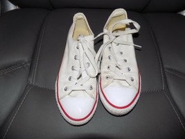Converse All Star White Canvas Lace Up Low Top Shoes Size US 2.5 Youth EUC - £26.32 GBP