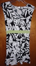 Maurices Black &amp; White Leaf Print Tunic Top Size XL - $6.99
