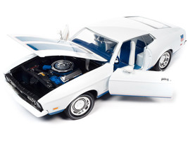 1972 Ford Mustang Sprint White w Blue Stripes Class of 1972 American Muscle Seri - £84.85 GBP