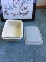 TUPPERWARE Ice Cream Container Keeper Almond  Crafts EUC - $204.32 MXN