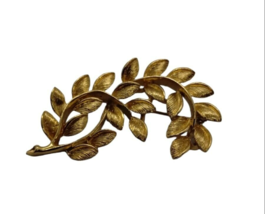 Vintage Napier Delicate Leaf Vine Goldtone Brooch Pin 2 in - £25.63 GBP
