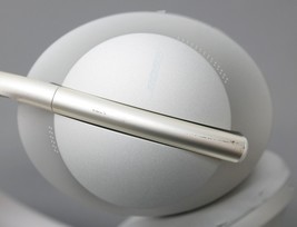 Bose 700 Wireless Noise Cancelling Headphones image 5