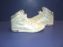 Skechers Women&#39;s Size 6 Silver Glitter High Top Sneakers Chains, Rhinestones - £19.95 GBP