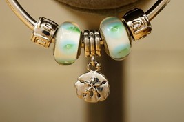 Liz Claiborne Jewlery Beach Ocean Cuff Bracelet Murano Glass Beads Silver Tone - £15.06 GBP