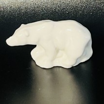 Red Rose Tea Wade Whimsies White Polar Bear Figurine, Made In England Vintage - £3.98 GBP