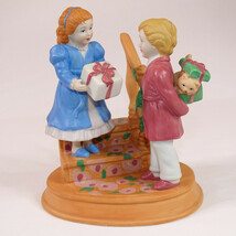 AVON Christmas Memories CELEBRATING THE JOY OF GIVING Figurine 4th Editi... - $10.61
