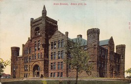 Sioux City Iowa~High SCHOOL~1910s Postcard - £7.24 GBP