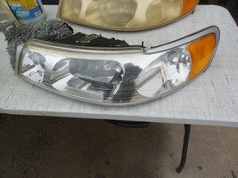 1998 2000 2001 LINCOLN TOWNCAR LEFT HEADLIGHT CrAcKeD OEM USED CrAcK in ... - $143.05