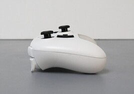 8BitDo Ultimate 2.4G Controller for Windows PCs with Dock - White image 5