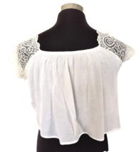 Forever 21 Crop Top Women&#39;s Size Medium Pullover White Ivory Lace Sleeves - £11.05 GBP