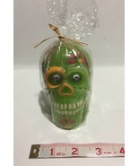 Two&#39;s Company Skulls &amp; Roses Skull Candle - Green New Spooky - $11.20