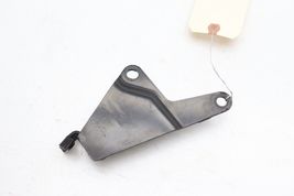 01-07.5 CHEVROLET SILVERADO 2500HD 6.6L BATTERY CABLE BRACKET E0390 image 11