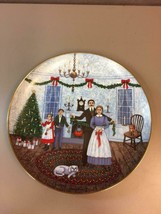 Joan Landis Deck the Halls with Boughs of Holly 1982 Royal Windsor Plate No. 747 - £23.35 GBP