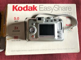 Kodak EasyShare CX7530 Zoom Digital Camera and 512 MB Memory Card - £45.47 GBP