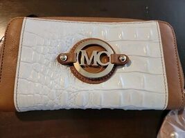 Madi Claire: Embossed Croc White  Leather Purse. New - $13.37