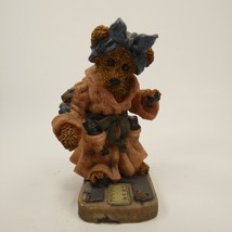 Boyds Bears  &amp; Friends Ms. Griz ... Saturday Night Figurine 1996 # 2284 WAJ3J - £2.75 GBP