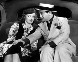 Edward G. Robinson in Kid Galahad with Bette Davis in back seat of car 16x20 Can - £55.15 GBP