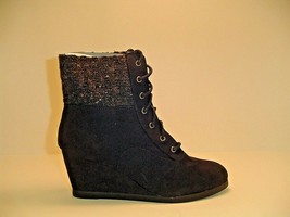 SO Ankle Boots Women&#39;s Shoes Sweater Knit Wedge Black Boot Heels Size 9.... - $16.99