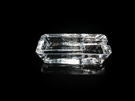 Heavy clear cigar ashtray NIB. Measures 7.5" L x 3.5" W x 1.5" H image 4