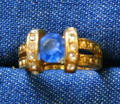 Elegant Blue &amp; Crystal Rhinestone Gold-tone Ring 1980s vintage size 5 - £10.35 GBP