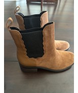 Lori Goldstein Collection Boots w/ Scalloped Gore Detail Hampton Tan Wom... - $28.05