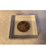 Pieces Paperweight  - $367.32 MXN