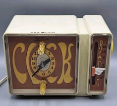 VTG 1969 General Electric C3300A-WHITE Groovy Psychedelic AM Clock Radio - WORKS - £147.05 GBP