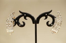 Vintage Costume Jewelry Clear Rhinestone Dressy Three Row Clip Earrings - £18.54 GBP