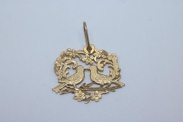 14K Yellow Gold Love Birds Kissing Doves Animal Charm for chain/ bracelet 1.0 gr - £54.87 GBP