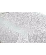 Classic Medallion Pattern Quilt ~ FULL/QUEEN Size Quilt ~ White w/Fringe... - $61.09 CAD
